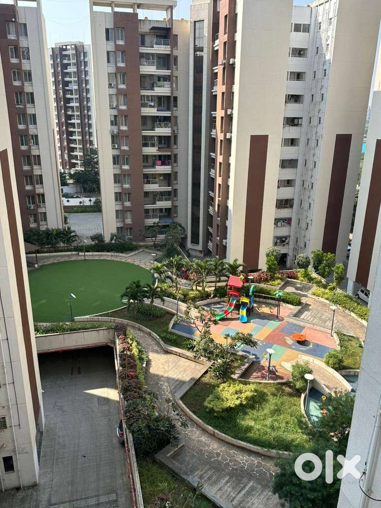 SEMI FURNISHED 2BHK WITH BALCONY AND PARKING