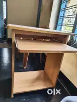 Computer table
