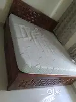 King size Sheesham wood bed