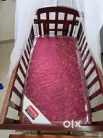 Babyhug lonia Wooden Cradle with matress