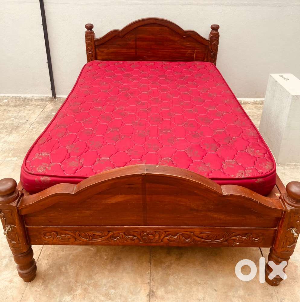 Jungle wood double cot