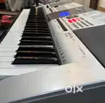 Yamaha PSR-I425 Keyboard – Mint Condition