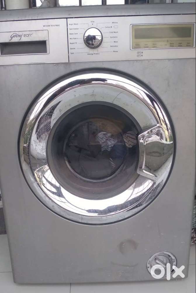 GODREJ FULLY AUTOMATIC FRONT LOAD WASHING MACHINE