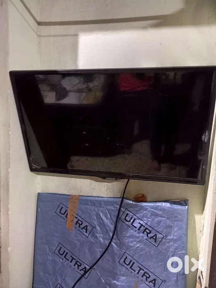 LED TV 80cm