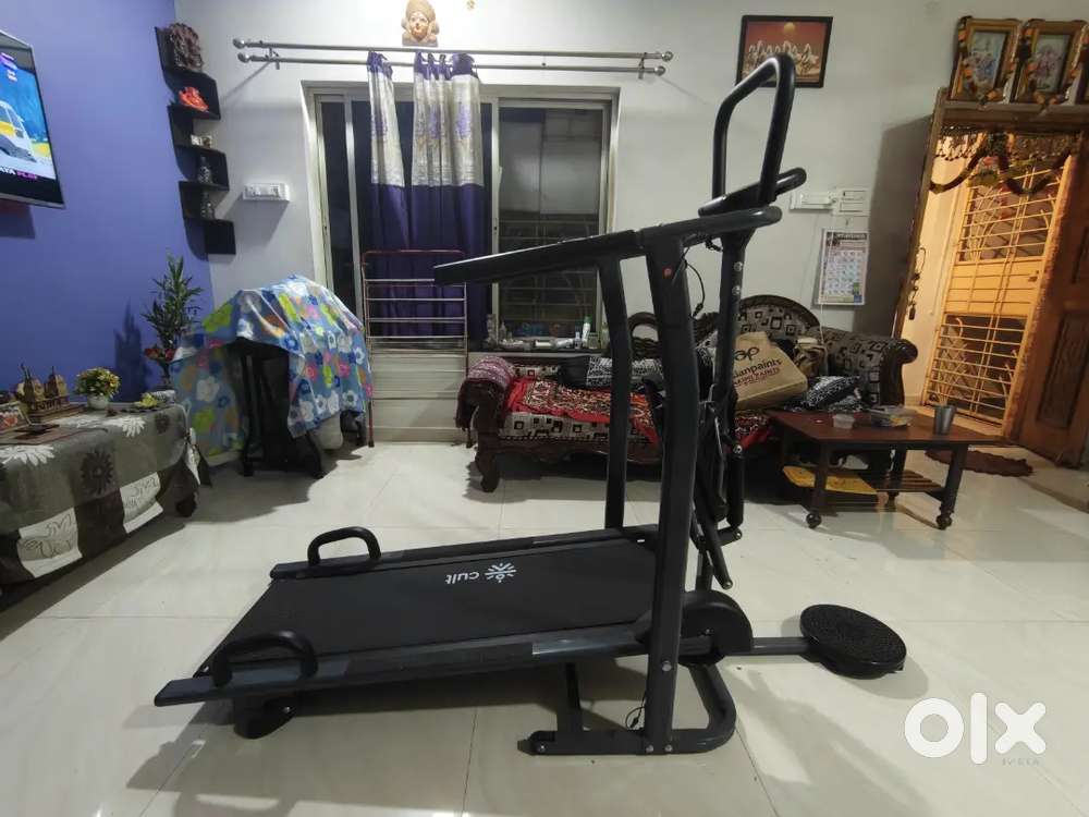 Cultfit Treadmill @ 8000/-