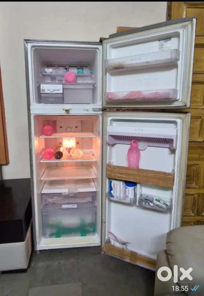 320 liters Lg fridge