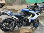 Bajaj Rs200