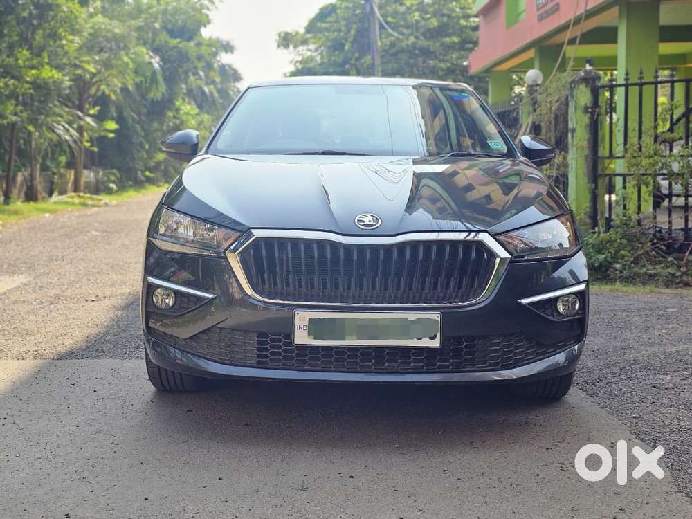 Skoda Slavia Ambition 1.5L TSI MT, 2023, Petrol