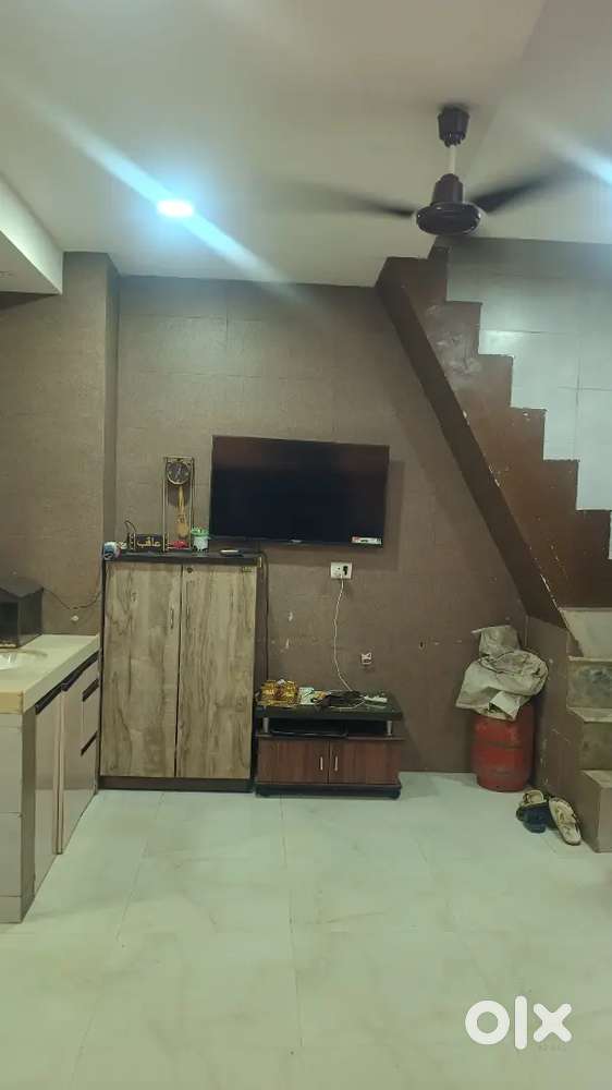 Shop+House,In Chawl,RoadTouch,CollectorLand,NaryanNagar,GhatkoparWest