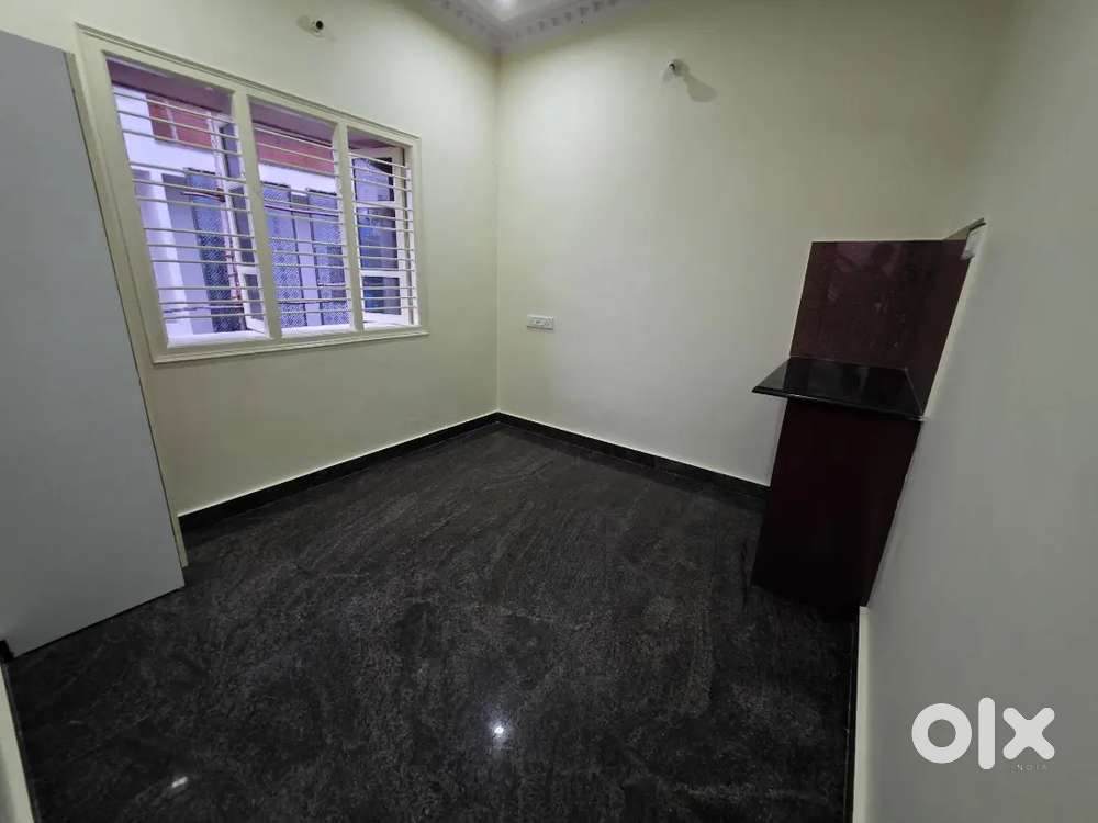 Single room with attached toilet jp nagar near Kalyani Vista