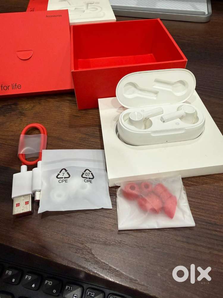 OnePlus Buds Z2 – Great Condition  ANC  Long Battery Life