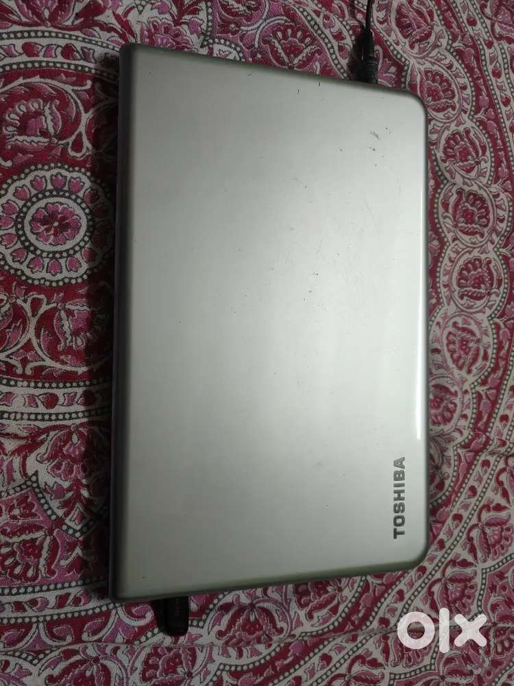 Old Toshiba C50 Satellite Laptop