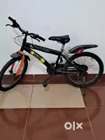 Almost new Hero Blast cycle. Suitable for 6 to 8 year old kids.