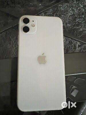 I phone 11 box and cabel