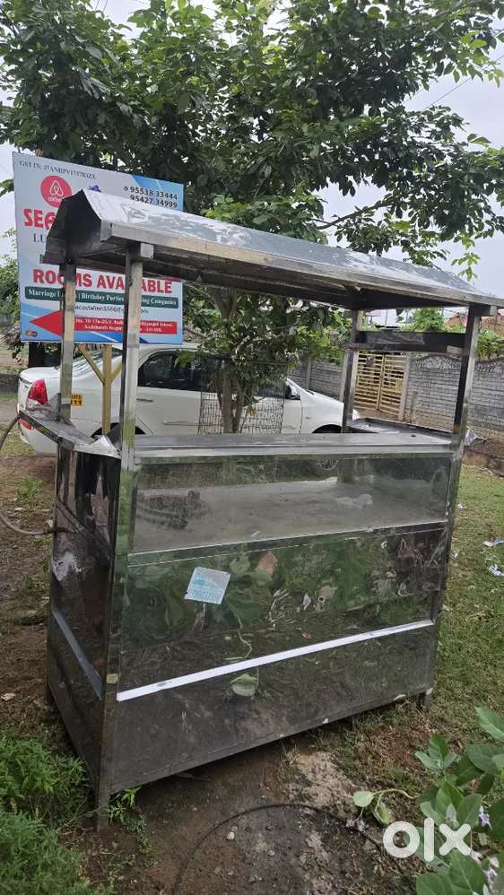 Fast food stall with stove