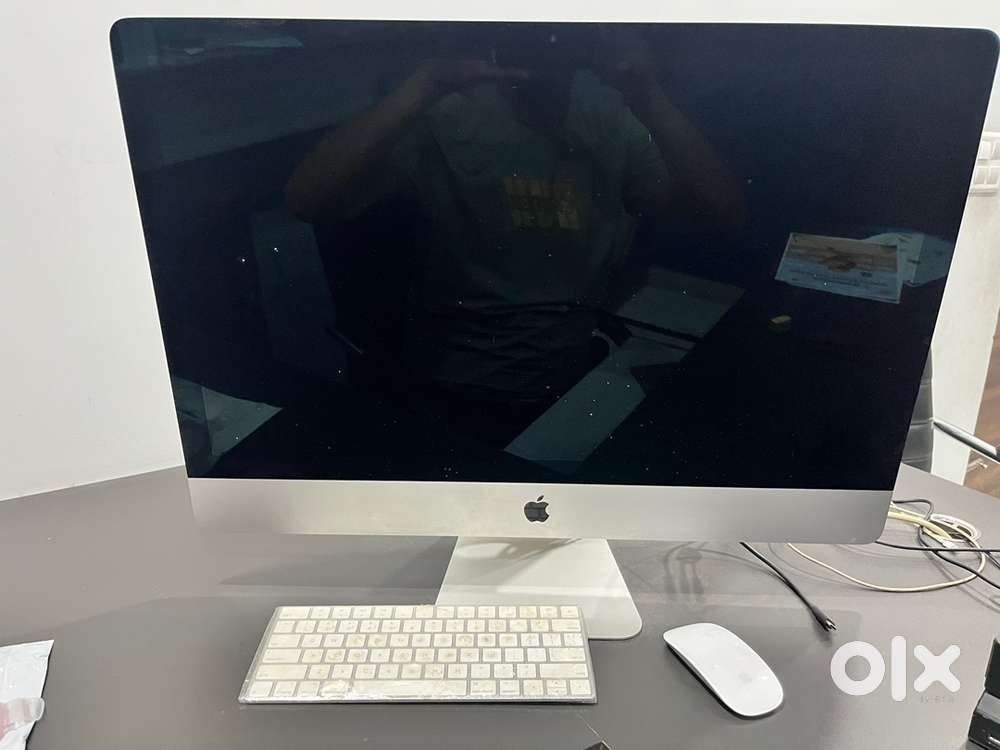 27” iMac with magic mouse and keyboard