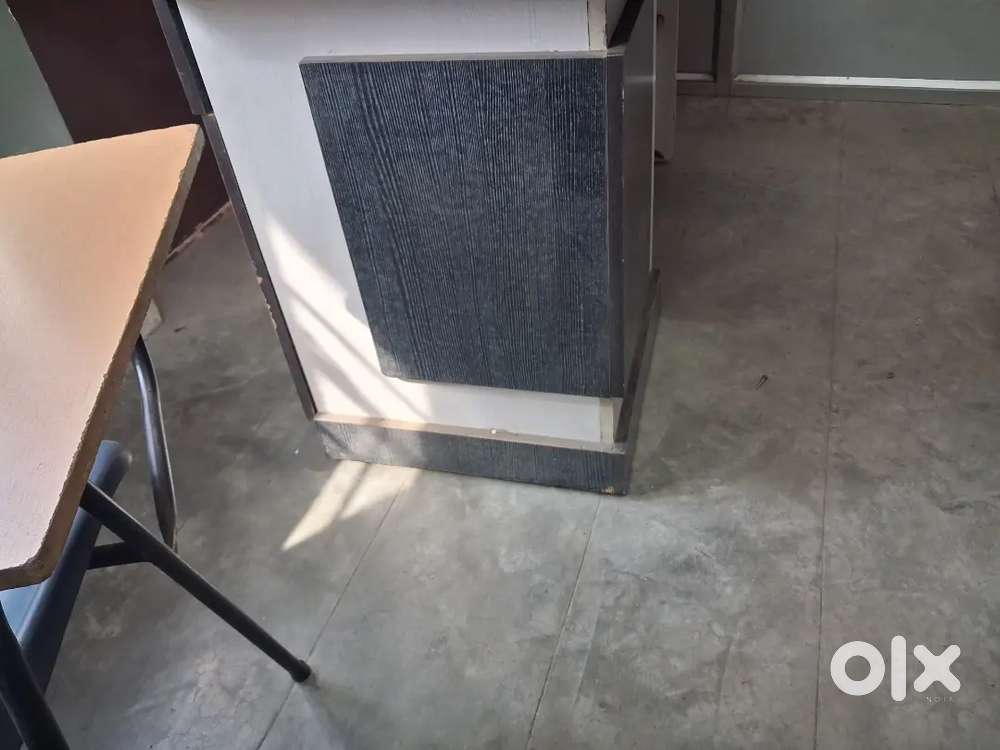 Coaching set up Table and chairs( white board)