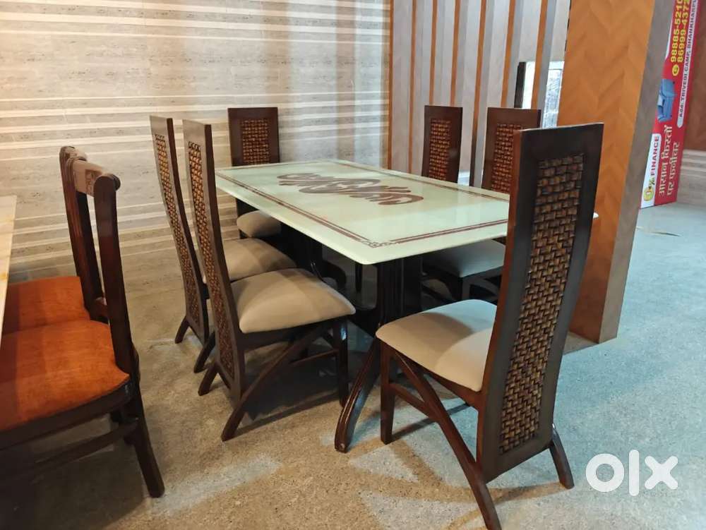 Dining table at minimum rate