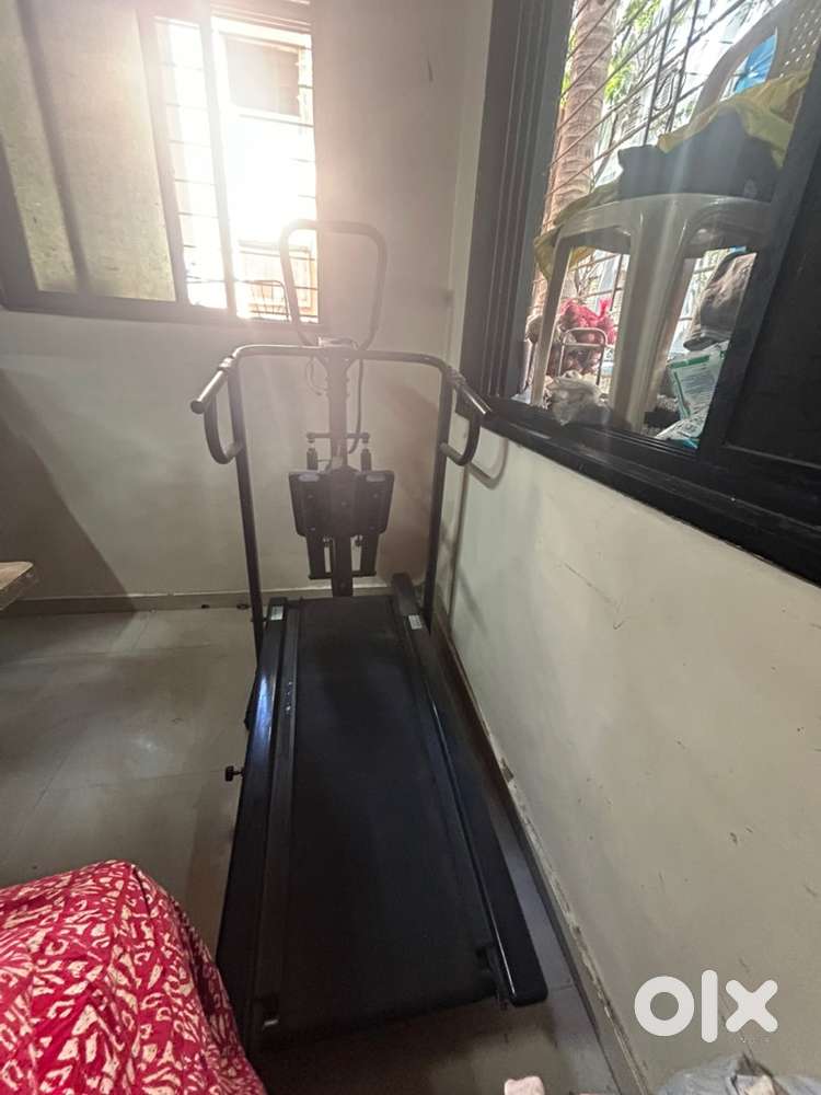 Manual treadmill