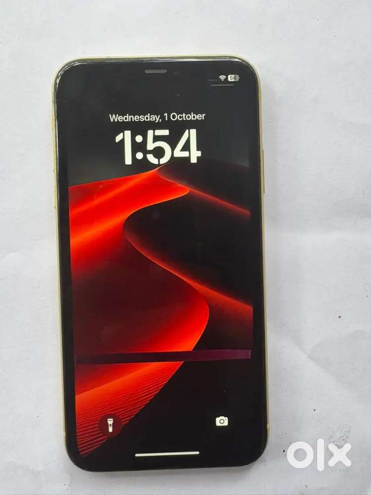 Iphone 11 64GB Yellow- Used,Good condition + cable
