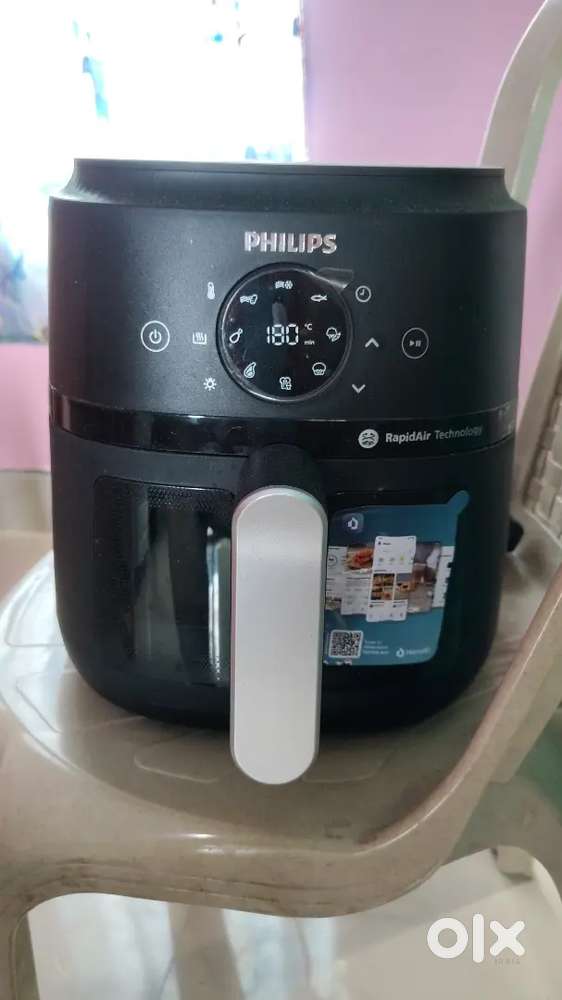 Philips Air Fryer - NA221/00 (4.2 L) Only 1 months old