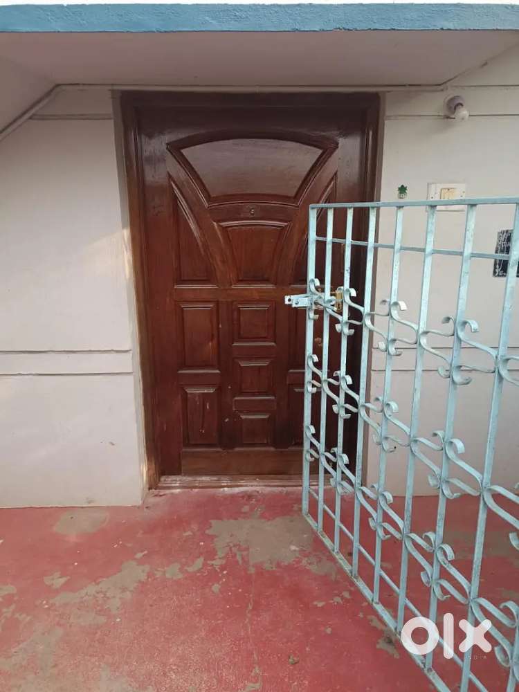 1 bhk house in timber yard unkal cross inside