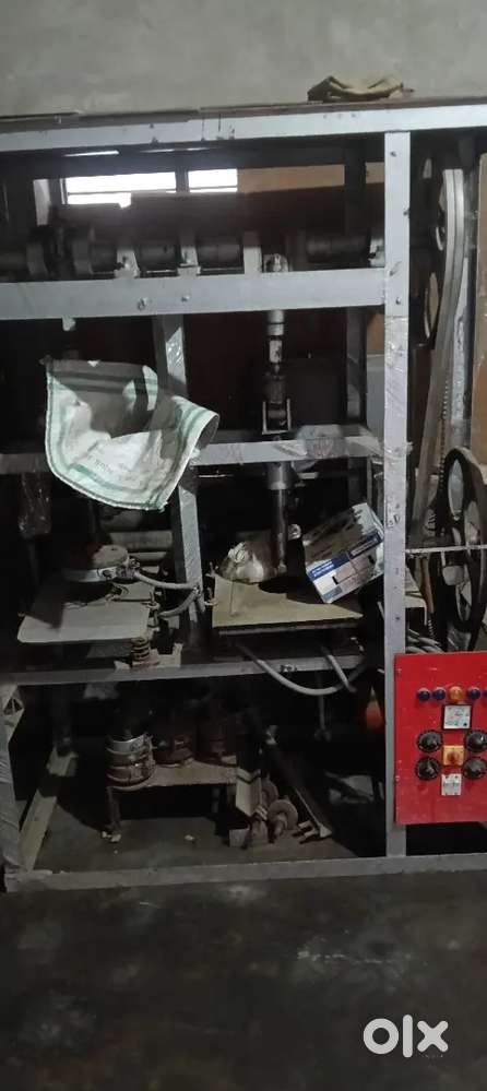 Dona pattal ki machine