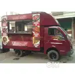 Helper for food Van