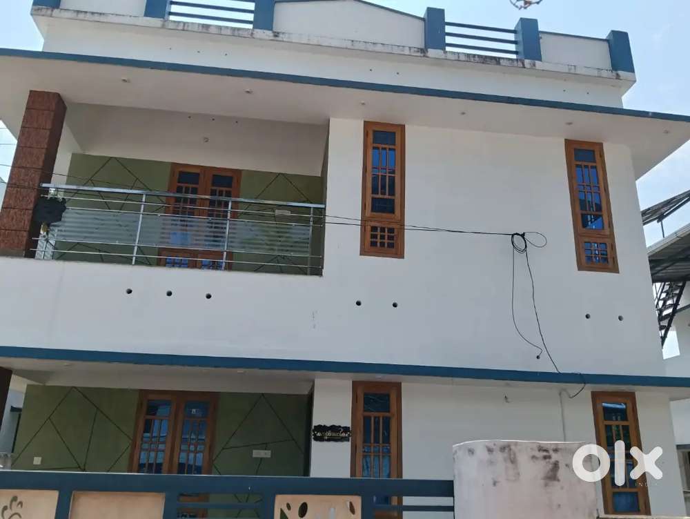 5 cent 4 Bhk New House Mylapore, Near Cherupushppam School.