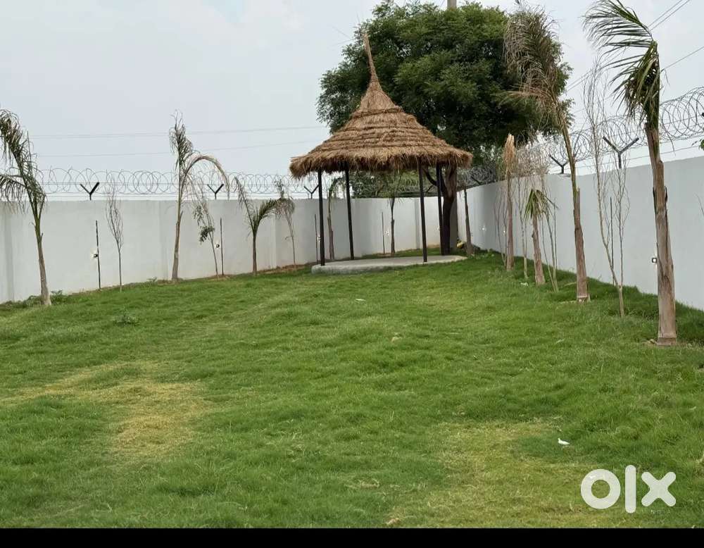 Farmhouse available all' facilities 8000 sq yard On Highway