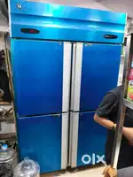 COMMERCIAL FRIDGE 4 DOOR