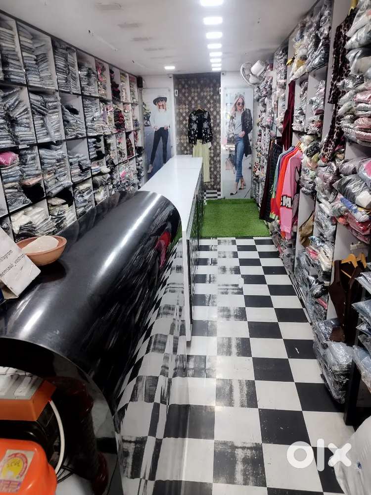 Furnished shop for garment at premium location