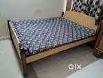BED WITH COTTON MATRESS
