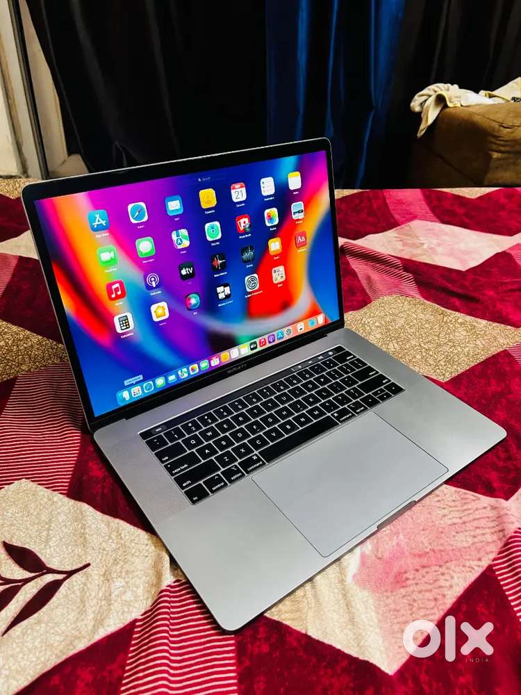 MacBook Pro A1990 Touch baar