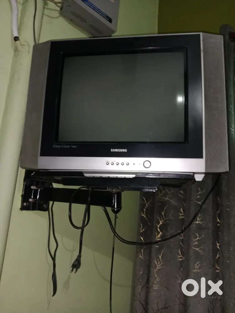 Samsung Tv with wall stand