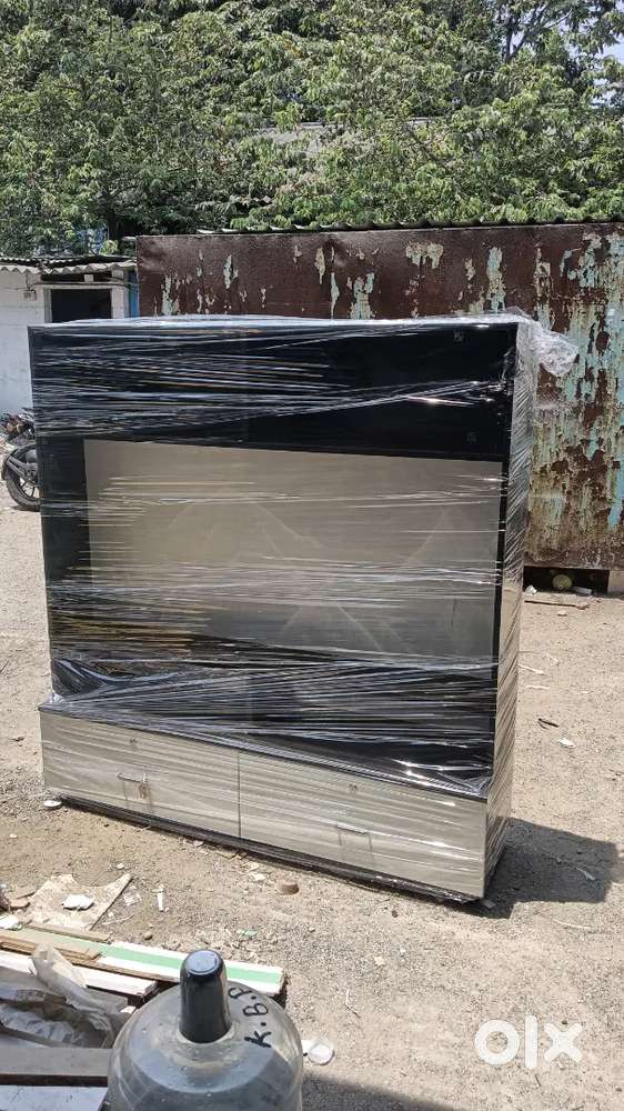 5x5 tv cupboard brand new