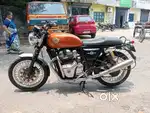 Royal Enfield interseptor 650 BS4 with red rooster silencer