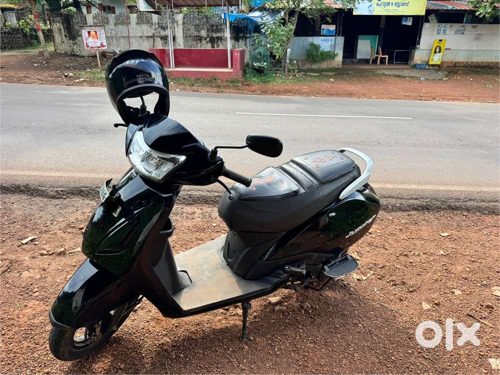 Single owner 2022 model good condition 30000km