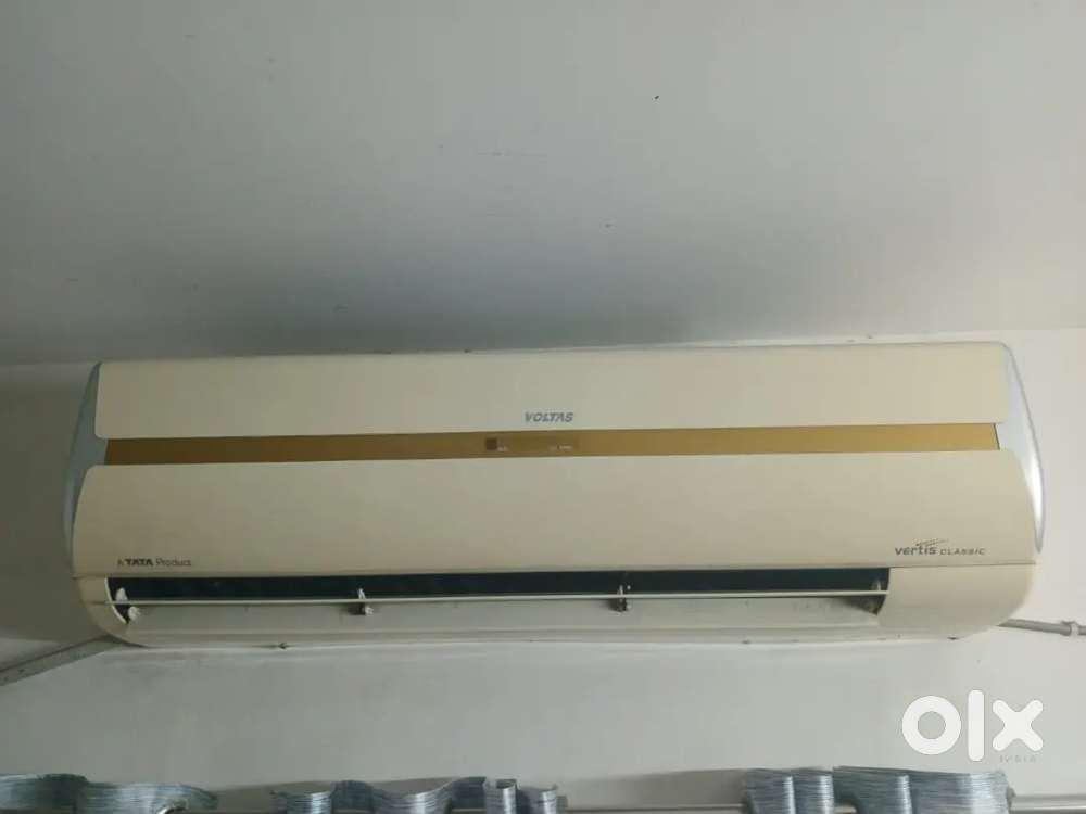 2 Ton AC good working condition