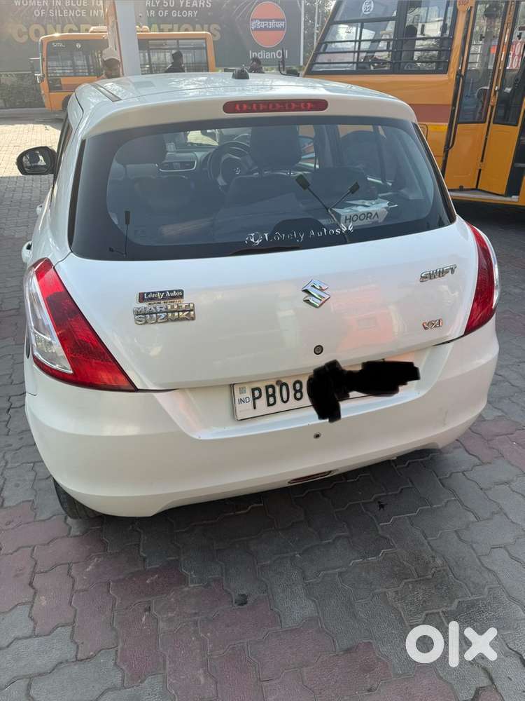Maruti Suzuki Swift 2012 Petrol 125200 Km Driven