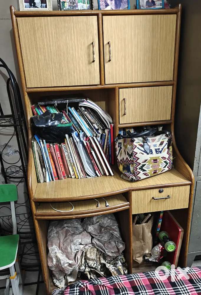 Computer table