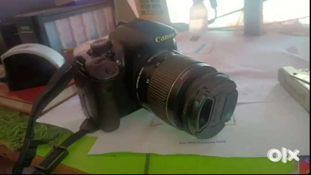 Camera canon 700 D urgent sell 27000