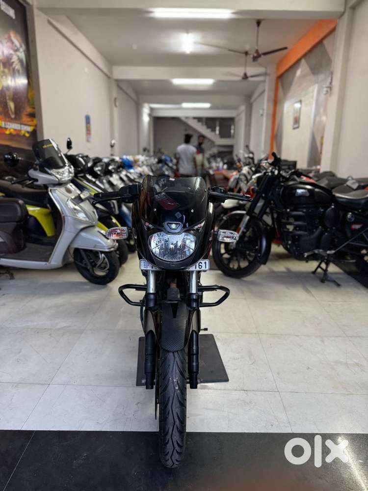 BAJAJ PULSAR 150 Twin Disc ABS 2024