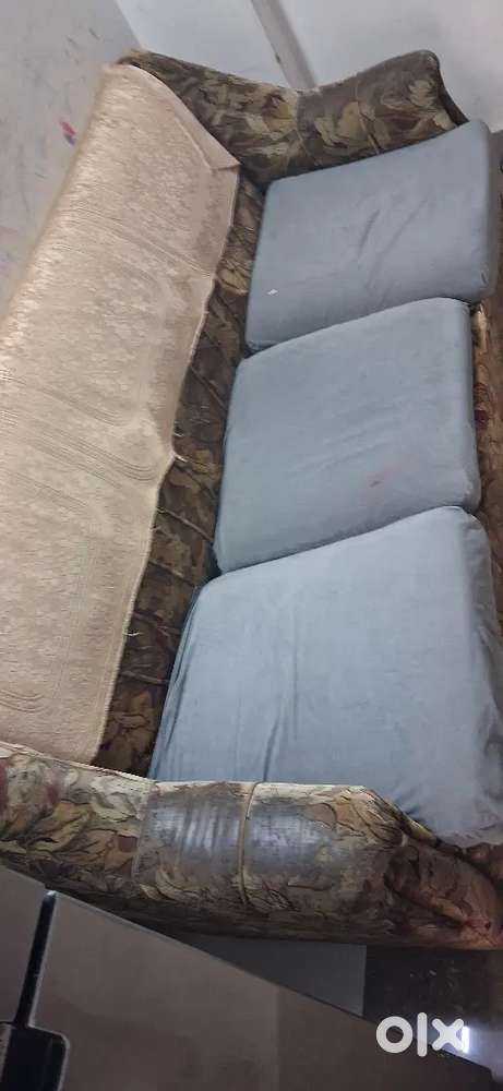 Sofa Set 3 +2 with good Conditions