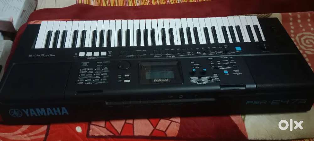 Yamaha PSR E473