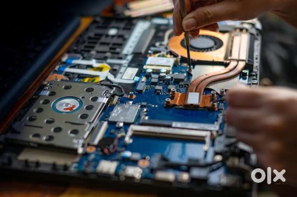Computer hardware technician