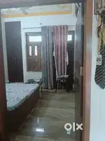 2bhk floor rent only family and girs