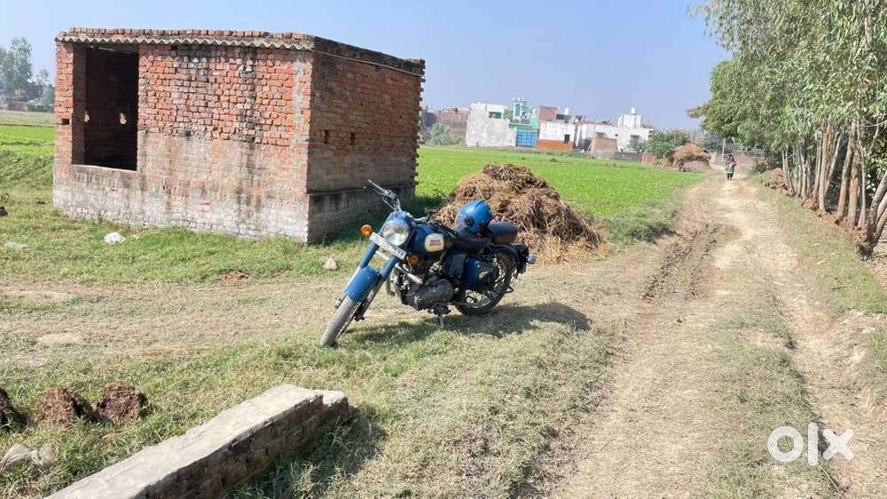 1.5 bigha land near cosmos hospital and new univeversity