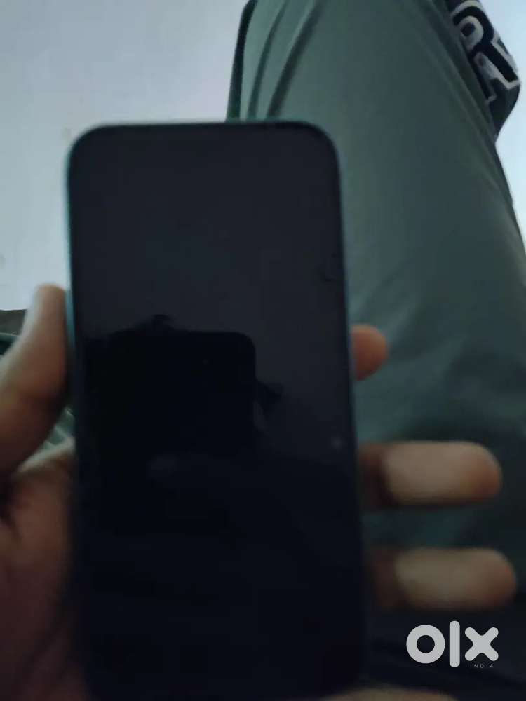iphone 16 128gb (1 month old no damge and scrach)