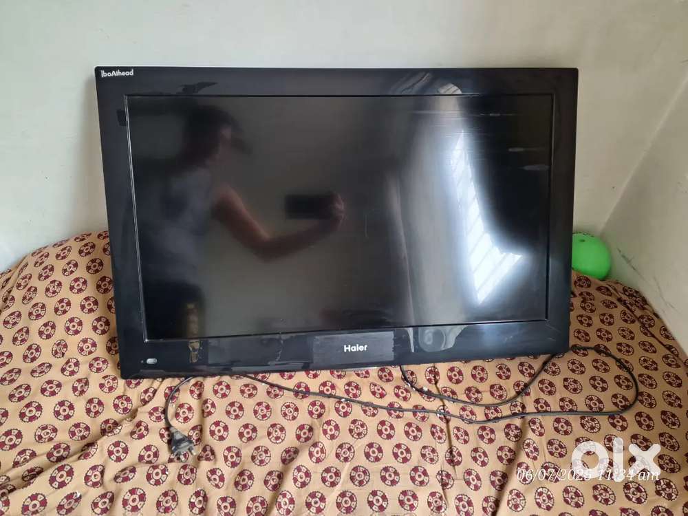 Haier 32 LCD TV [Display Problem]